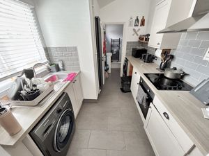 Kitchen- click for photo gallery